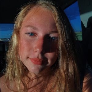 Meet your Posher, Lucy